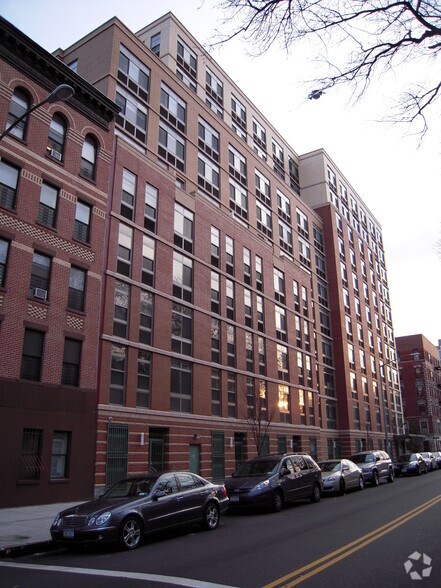 310 W 148th St, New York, NY à vendre - Photo de l’immeuble – Image 2 sur 3