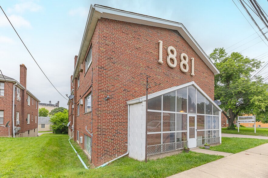 9481 Reading Rd, Cincinnati, OH à vendre - Photo de l’immeuble – Image 2 sur 23