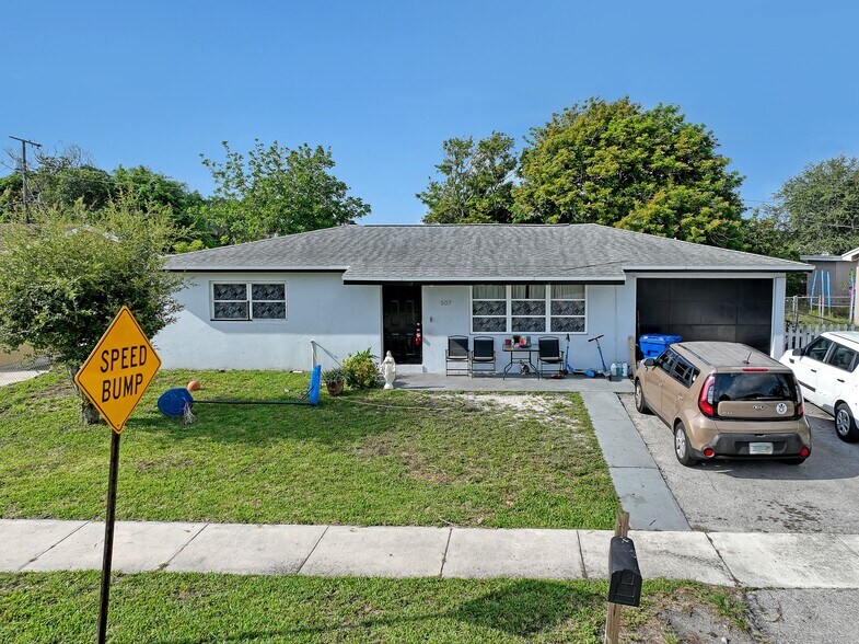 507 W 29th St, Riviera Beach, FL à vendre - Photo principale – Image 1 sur 1