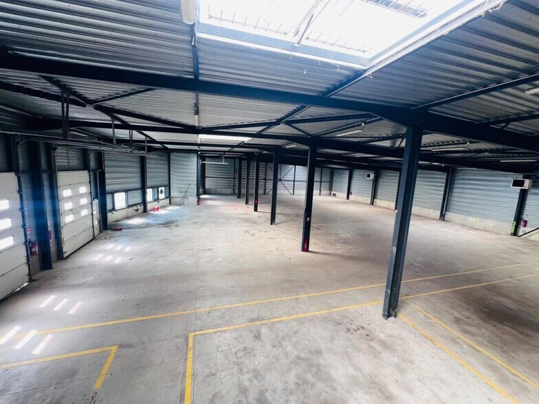 2 Avenue Des 3 Peuples, Montigny-le-Bretonneux à vendre - Photo intérieure – Image 3 sur 14