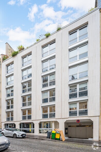 18 Rue Jean Giraudoux, Paris à louer - Photo de l’immeuble – Image 2 sur 3