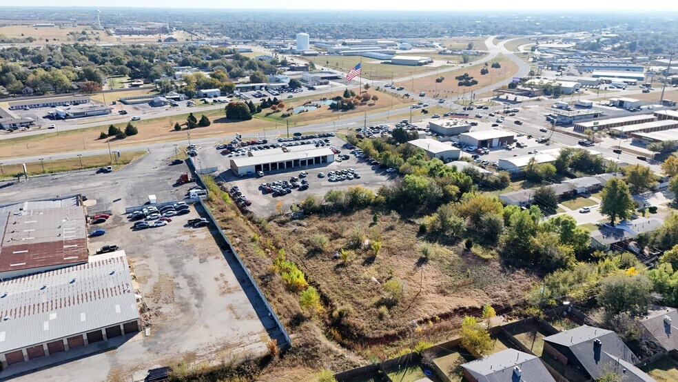 2901 N Shields Blvd, Oklahoma City, OK à vendre - Photo de l’immeuble – Image 2 sur 7