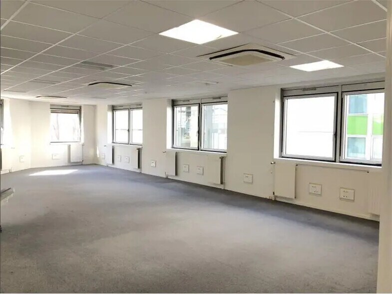 Bureau dans Fontenay-sous-Bois à louer - Photo intérieure – Image 2 sur 3