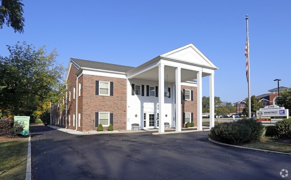 1114 N Arlington Heights Rd, Arlington Heights, IL à louer - Photo principale – Image 1 sur 30
