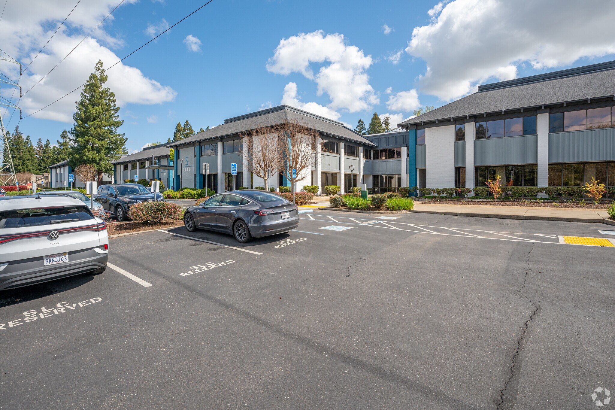 100 Howe Ave, Sacramento, CA à louer Photo principale– Image 1 sur 13