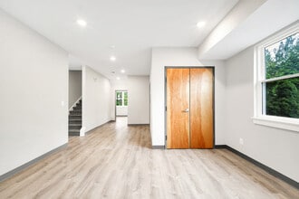 2168 Bennett Rd, Philadelphia, PA à louer Photo intérieure– Image 2 sur 5