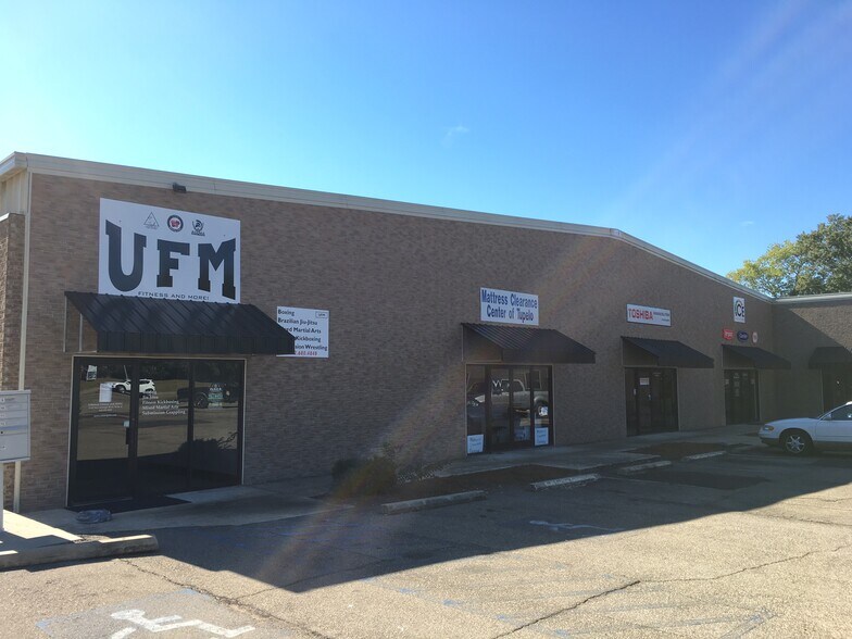 1715 McCullough Blvd, Tupelo, MS à louer - Photo de l’immeuble – Image 2 sur 9