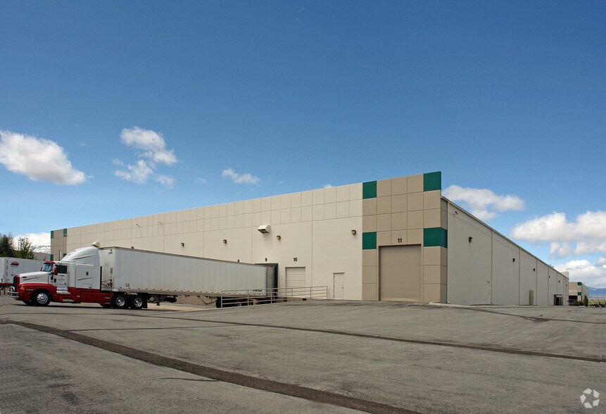 4643 Aircenter Cir, Reno, NV à louer - Photo principale – Image 1 sur 3