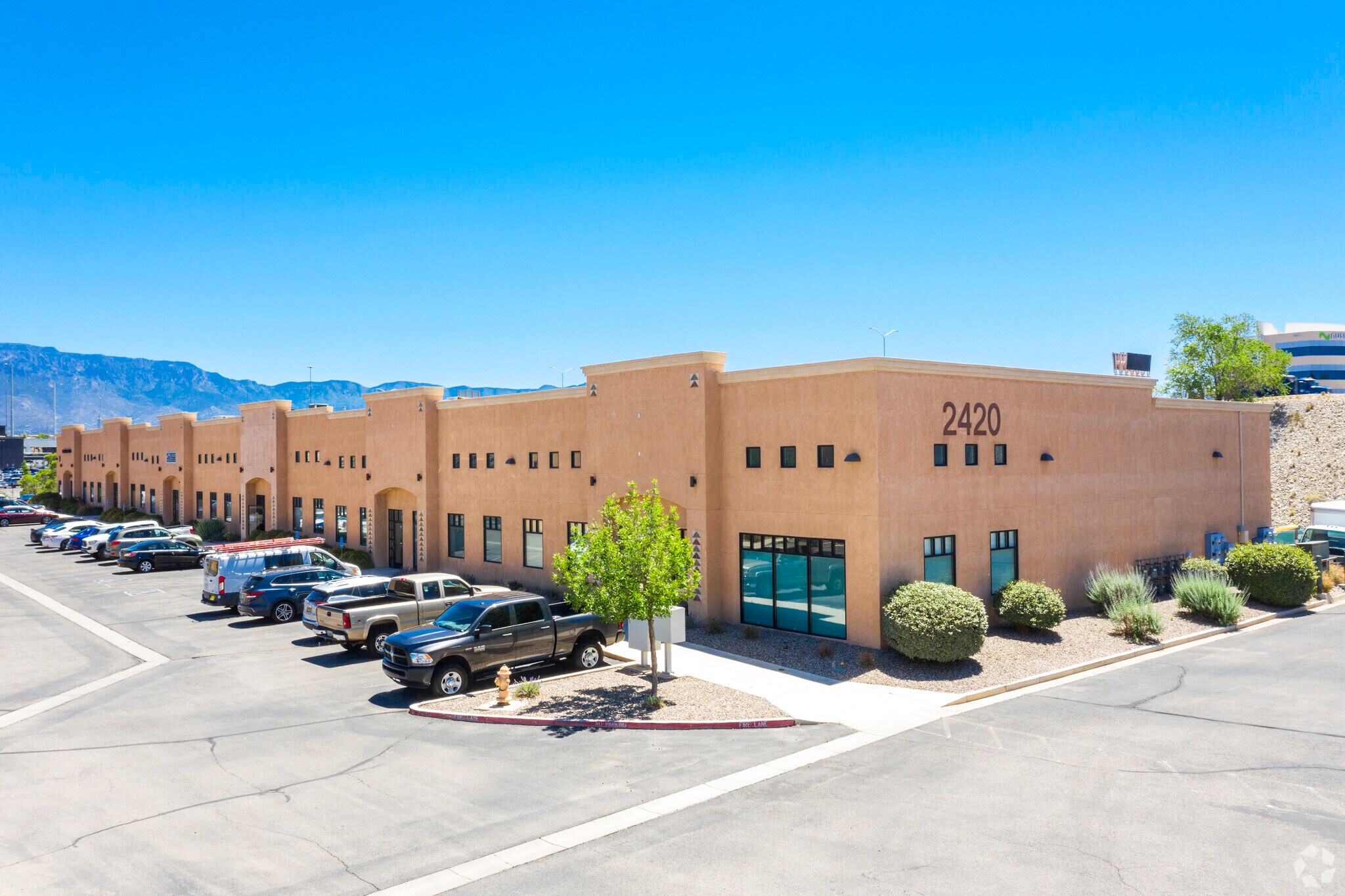 2420 Midtown Pl NE, Albuquerque, NM à vendre Photo principale– Image 1 sur 35
