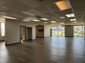 1550 Rollins Rd, Burlingame, CA à louer Photo intérieure– Image 1 sur 11