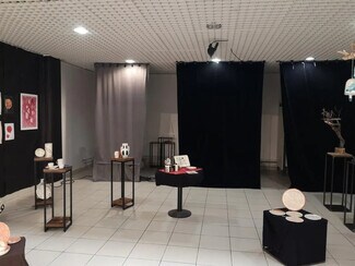 Plus de détails pour Local commercial à louer