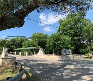 Plus de détails pour 7320 New Sulphur Springs Rd, San Antonio, TX - Spécialisé à vendre