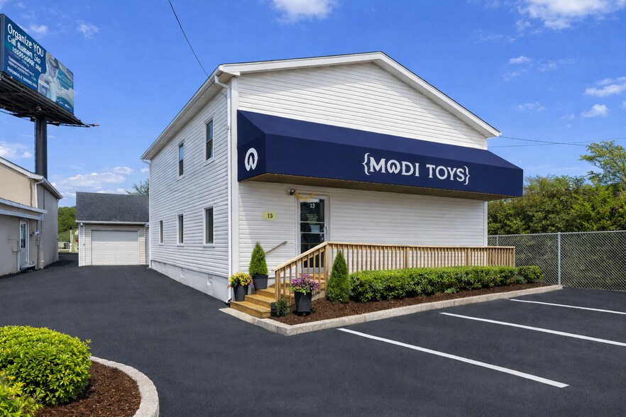 13 Coral St, Edison, NJ à louer - Photo principale – Image 2 sur 9