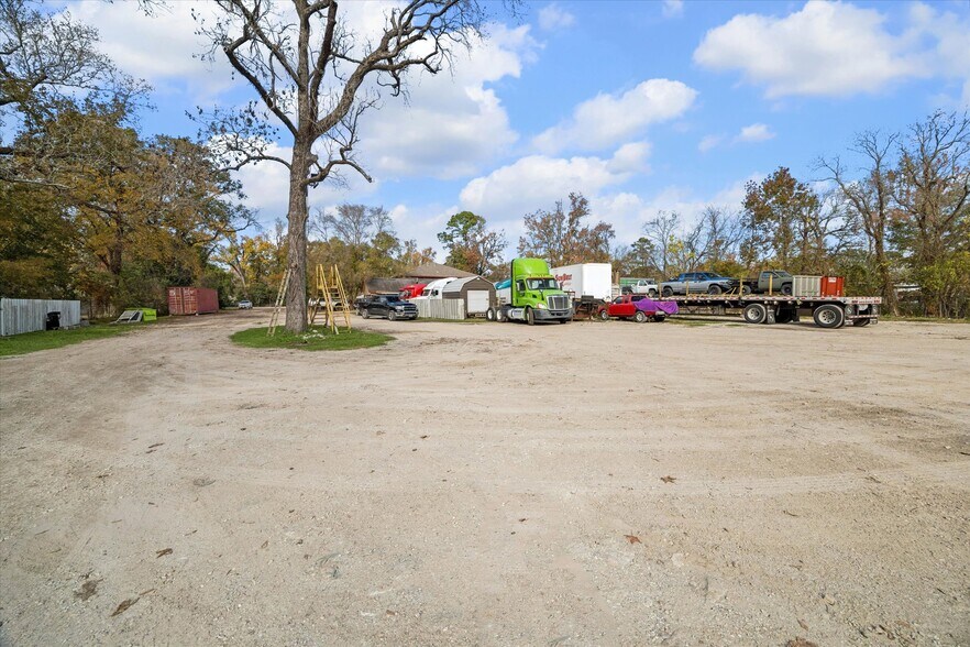 9114 1/2 N Green River Dr, Houston, TX à vendre - Photo de l’immeuble – Image 3 sur 10