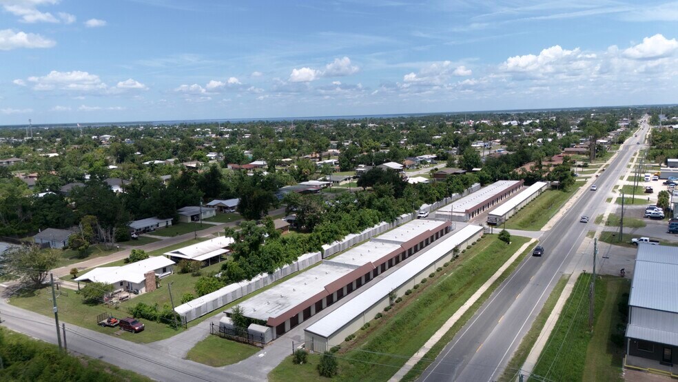 1717 E Frankford Ave, Panama City, FL à vendre - Photo de l’immeuble – Image 1 sur 9
