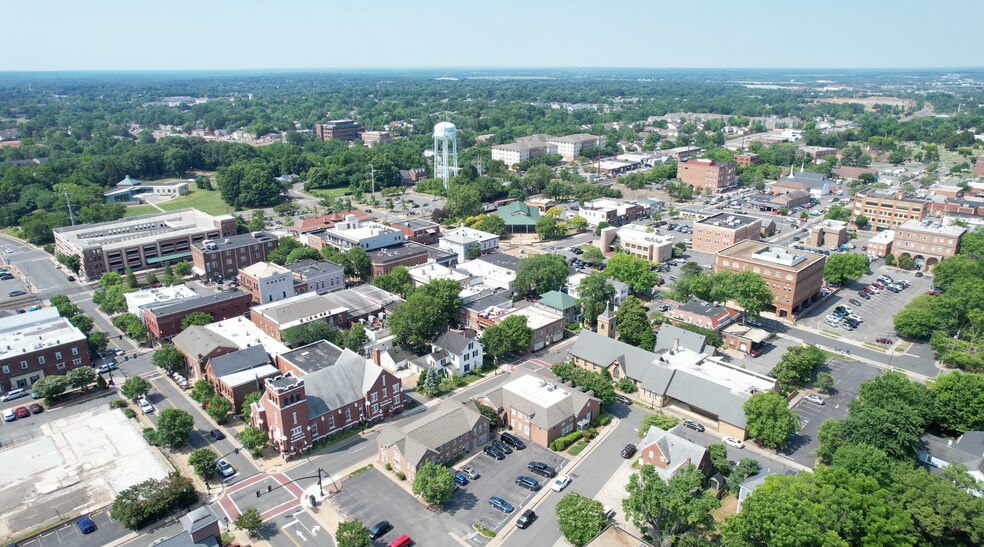 9329 Battle St, Manassas, VA à louer - Photo de l’immeuble – Image 3 sur 17