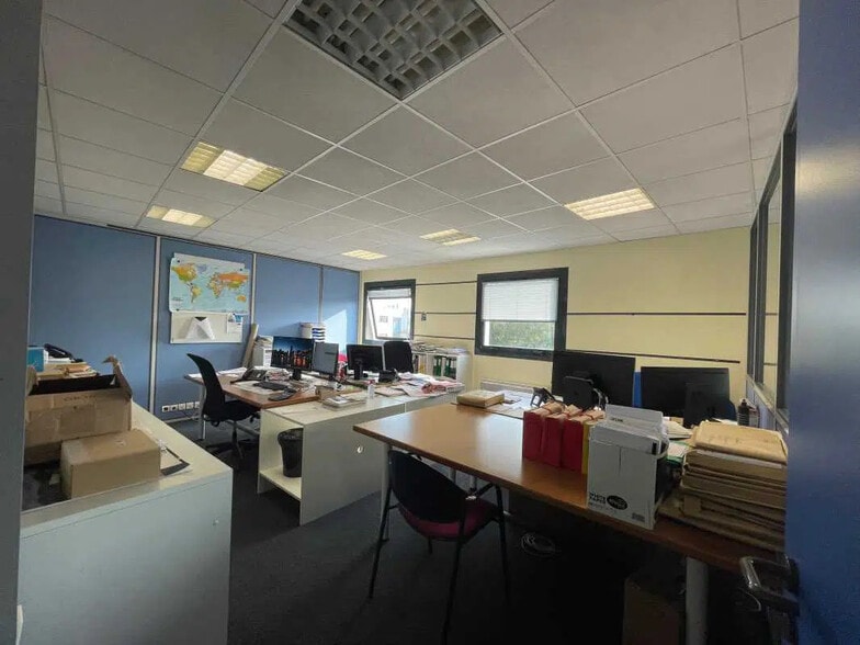 Bureau dans Bois-Guillaume à louer - Photo de l’immeuble – Image 3 sur 6