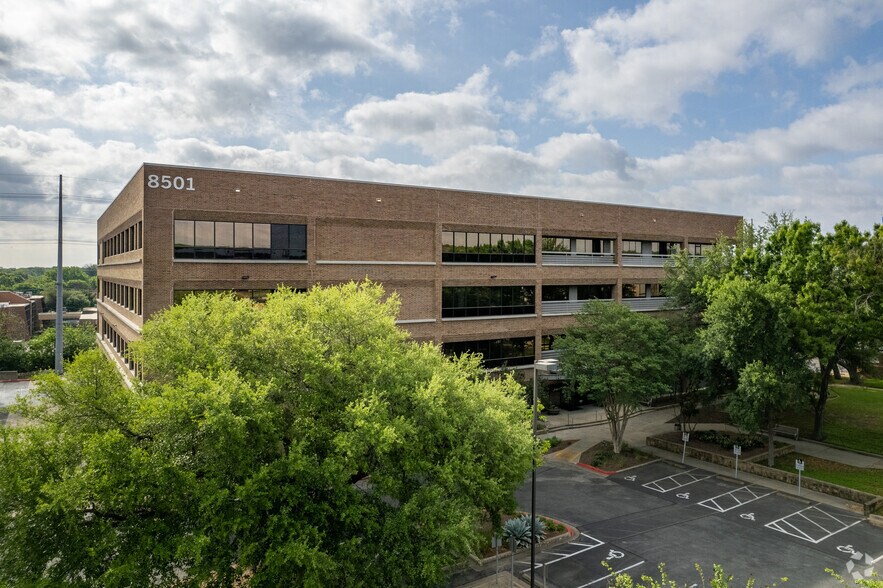 8501 N Mopac Expy, Austin, TX à louer - Photo de l’immeuble – Image 2 sur 6