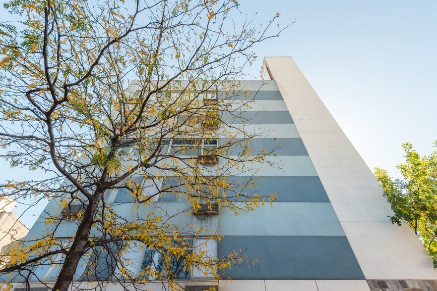 518 Meeker Ave, Brooklyn, NY à vendre - Photo de l’immeuble – Image 3 sur 30