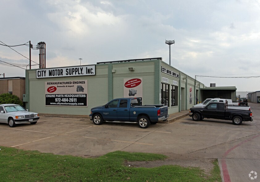 11670 Harry Hines Blvd, Dallas, TX à vendre - Photo de l’immeuble – Image 2 sur 2