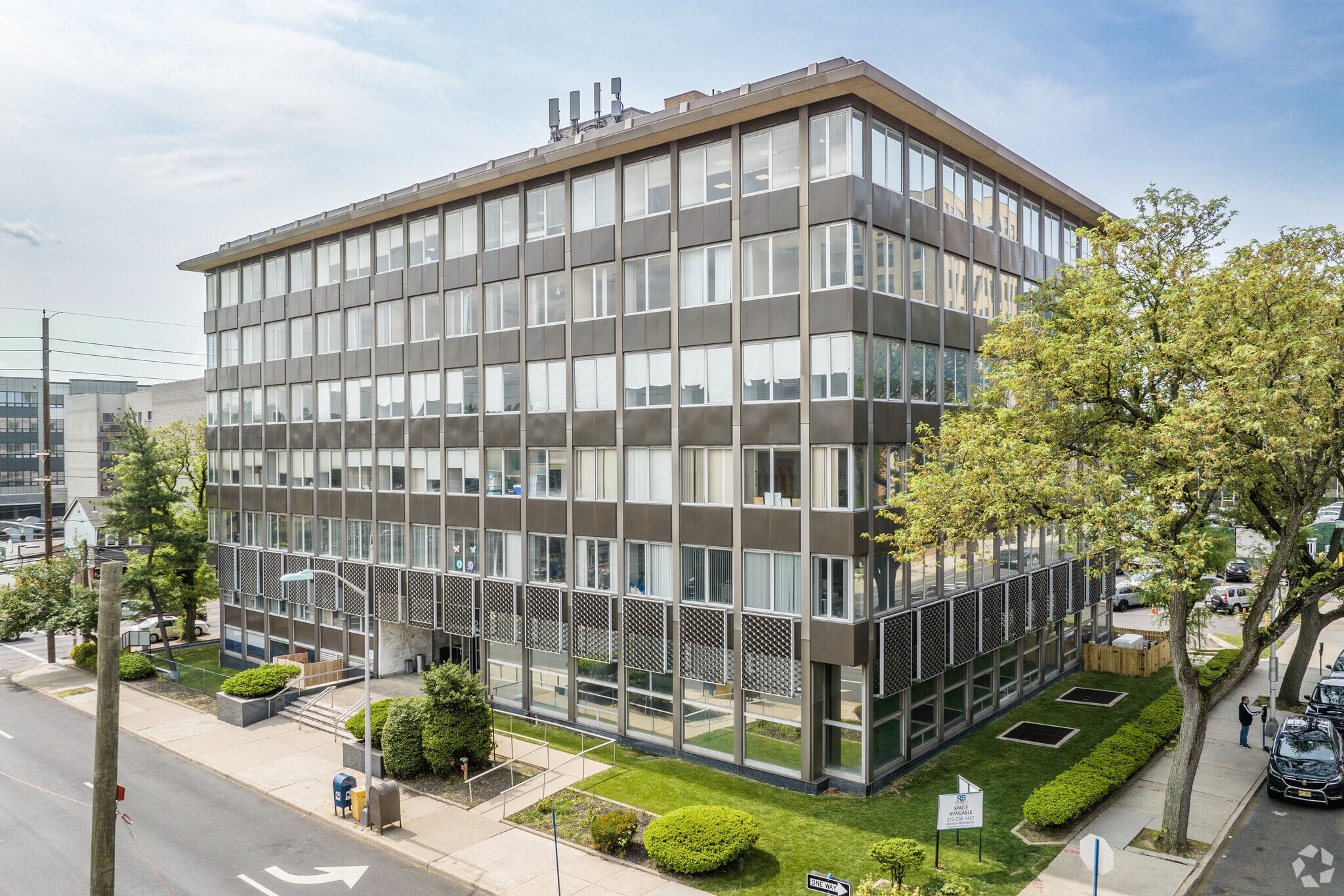 25 E Salem St, Hackensack, NJ à vendre Photo principale– Image 1 sur 8