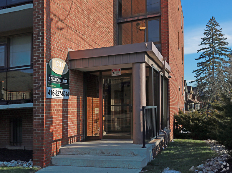 1741 Bayview Ave, Toronto, ON à vendre - Photo de l’immeuble – Image 3 sur 4