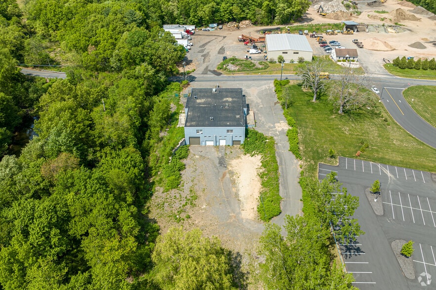 195 W Newberry Rd, Bloomfield, CT à vendre - Aérien – Image 2 sur 16