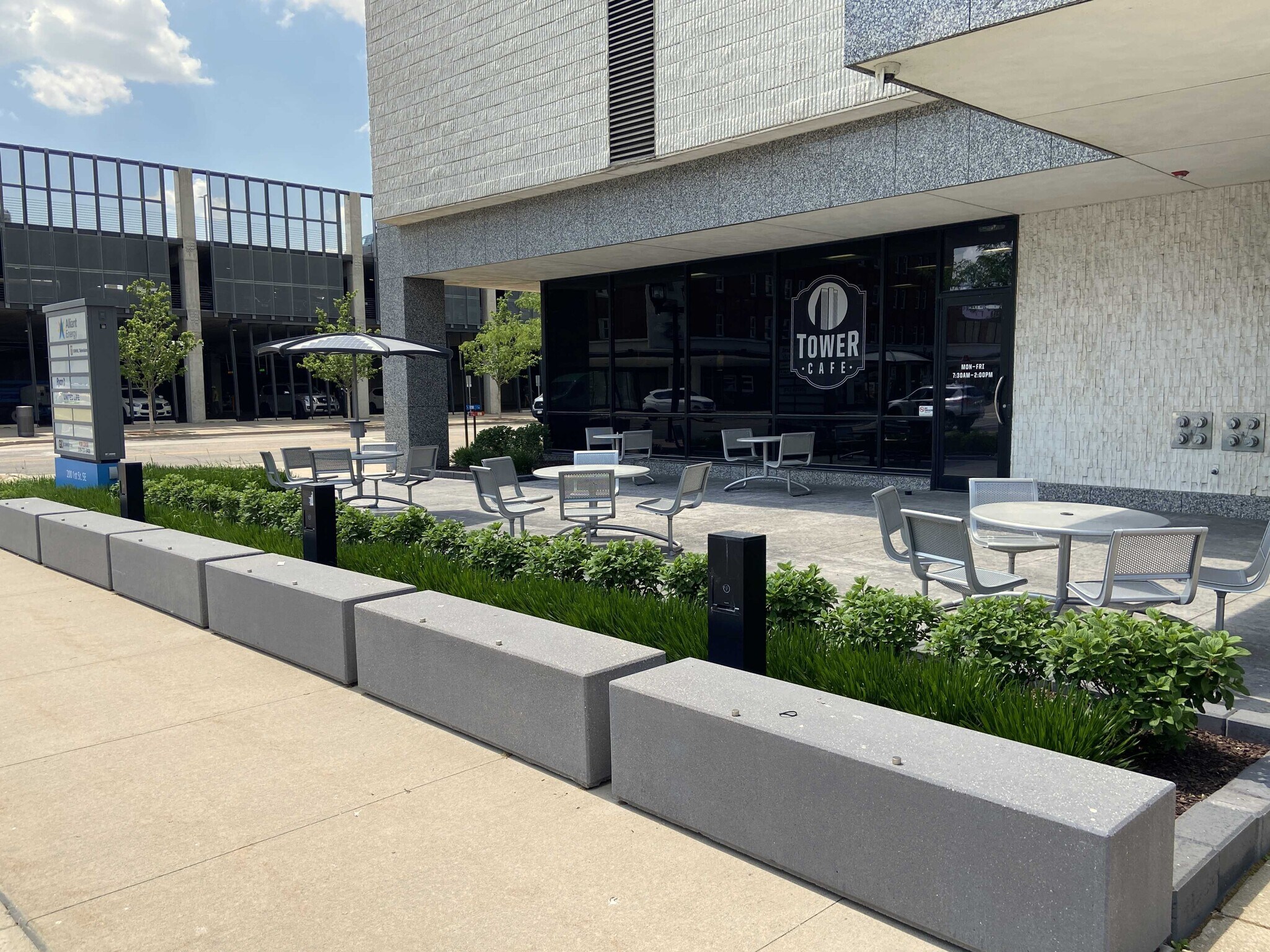 200 1st St Se, Cedar Rapids, IA à louer Photo de l’immeuble– Image 1 sur 17