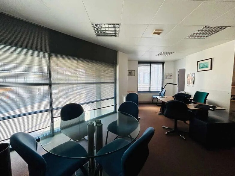 Bureau dans Saint Nazaire à vendre - Photo de l’immeuble – Image 3 sur 6