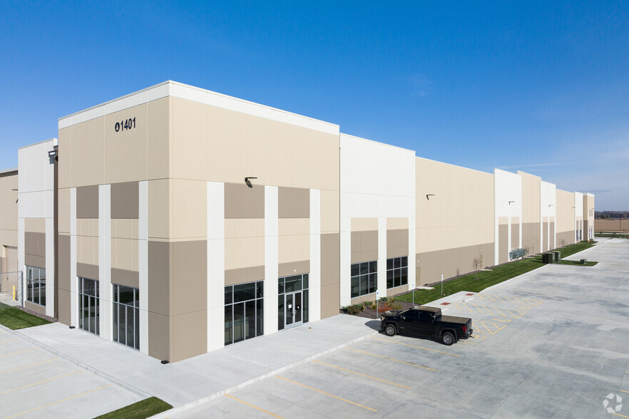 1401 Tradeport Pky, Pontoon Beach, IL à louer - Photo principale – Image 1 sur 6