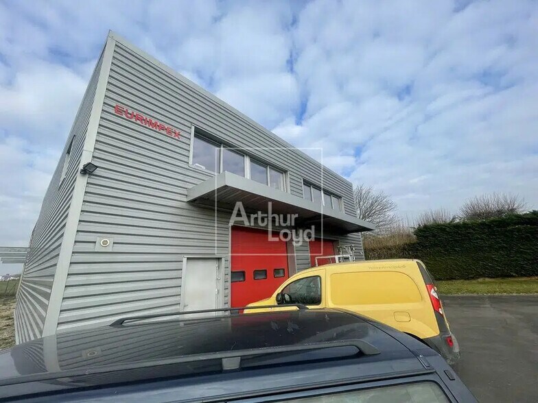 Local d'activités dans Montereau-sur-le-Jard à vendre - Photo de l’immeuble – Image 1 sur 3