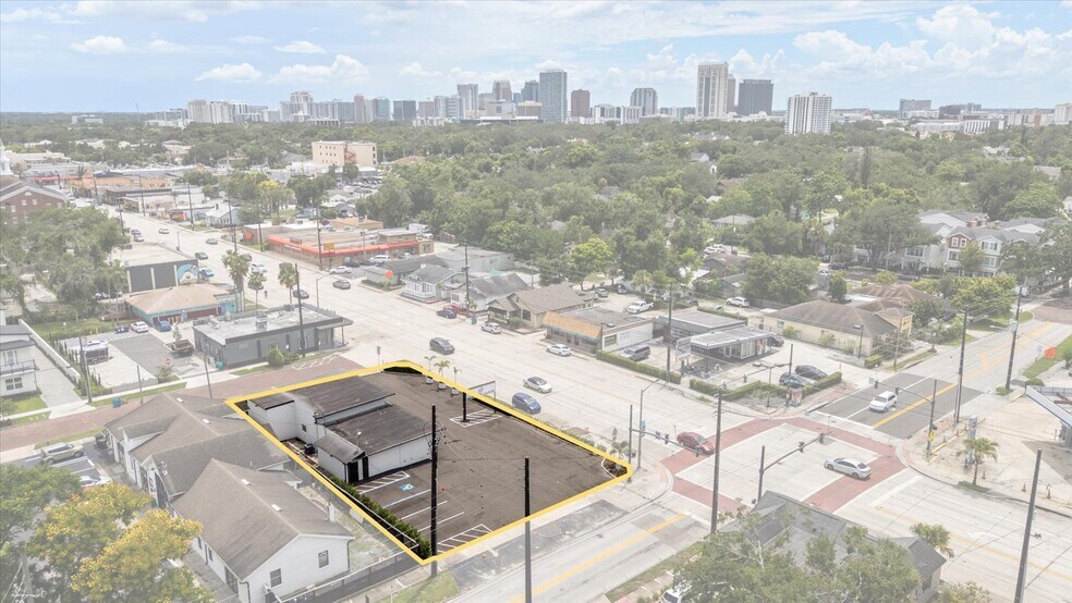 845 N Mills Ave, Orlando, FL à louer - Photo de l’immeuble – Image 2 sur 9