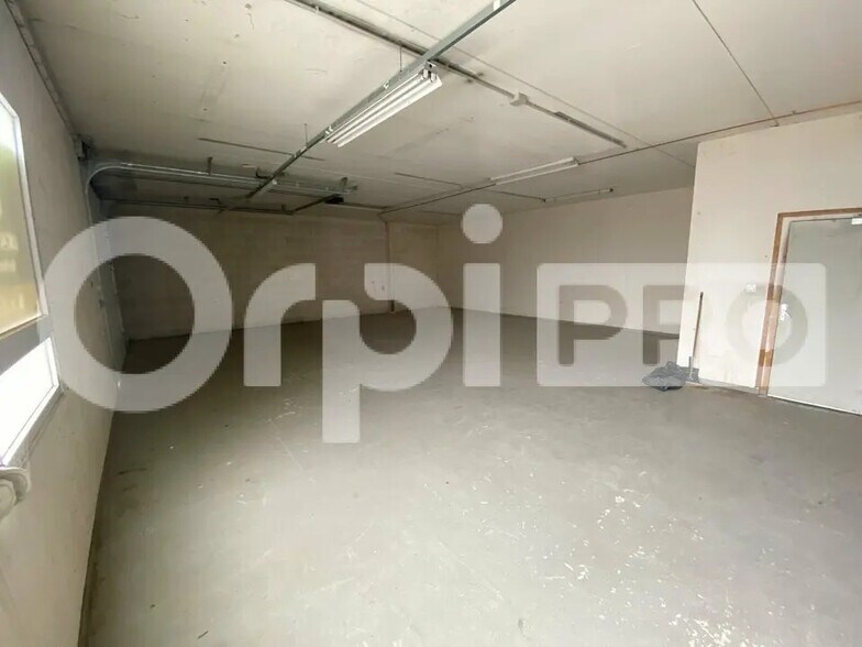 Local commercial dans Villefranche-sur-Saône à louer - Photo de l’immeuble – Image 1 sur 47