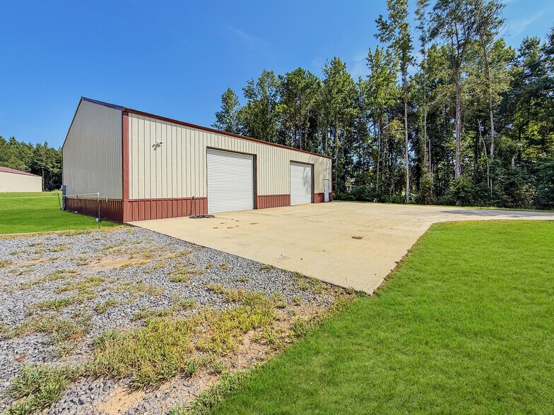20099 Sherman Rd, Northport, AL à louer - Photo de l’immeuble – Image 3 sur 8