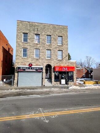 Plus de détails pour 496-500 W Main St, Waterbury, CT - Logement à vendre