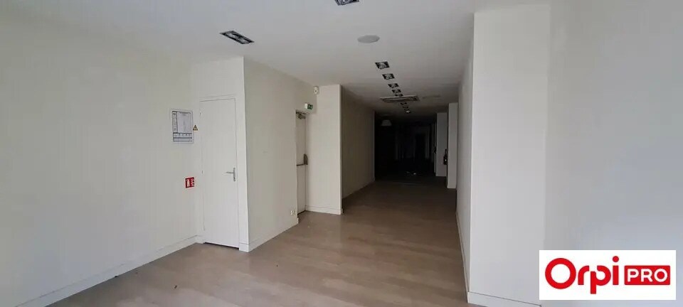 Local commercial dans Saint-Brieuc à louer - Photo intérieure – Image 1 sur 9