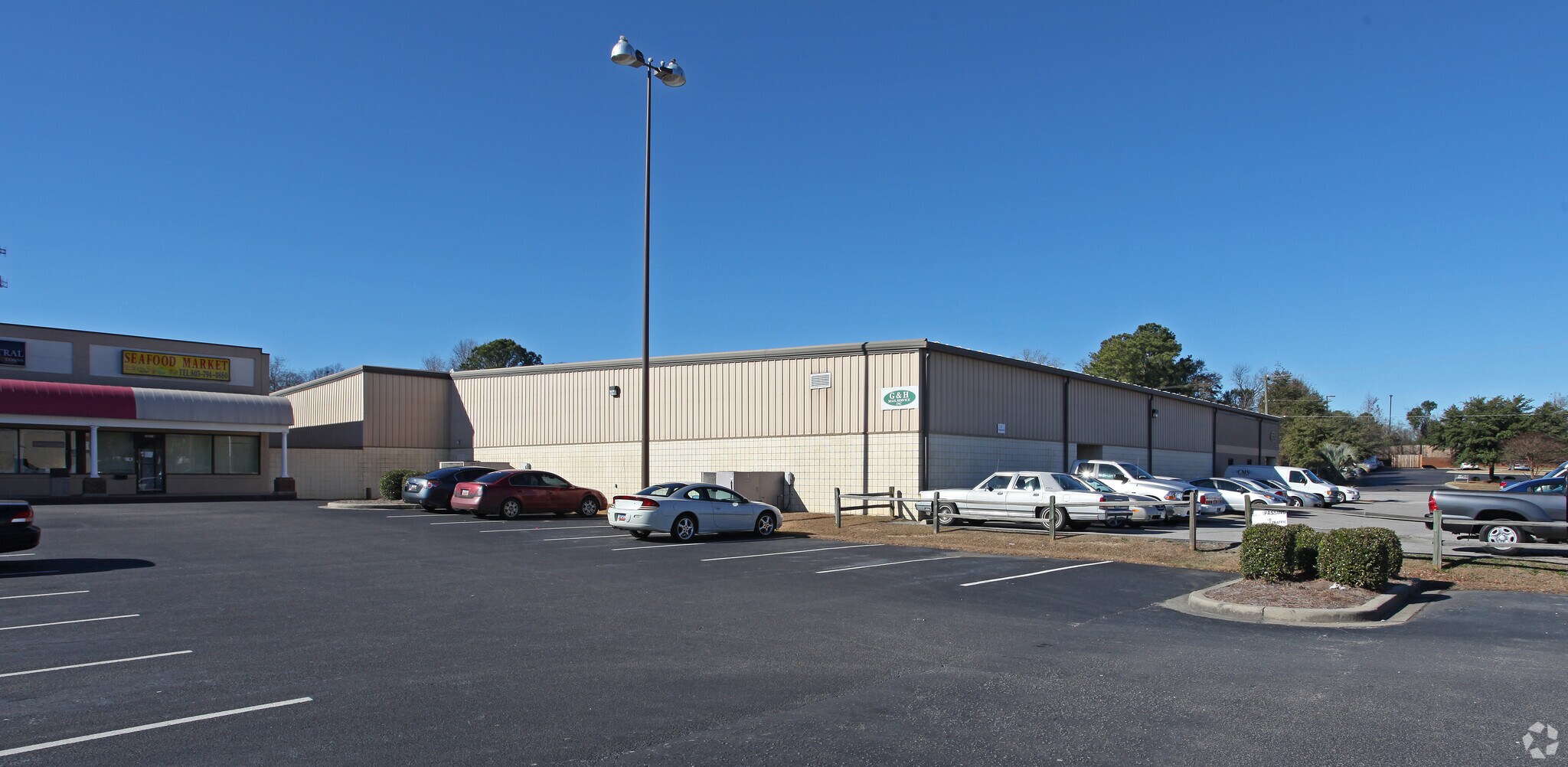 111 N 12th St, West Columbia, SC à vendre Photo principale– Image 1 sur 77