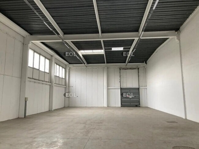 Plus de détails pour Industriel/Logistique à louer