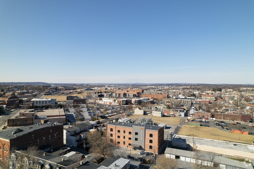 512 N Market St, Lancaster, PA à louer - Aérien – Image 3 sur 4