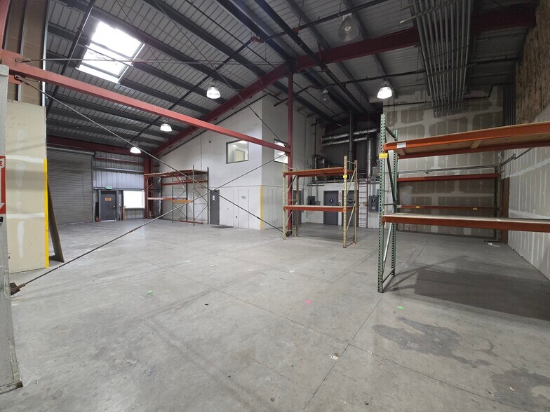 8475 Forest St, Gilroy, CA à louer - Photo de l’immeuble – Image 2 sur 11