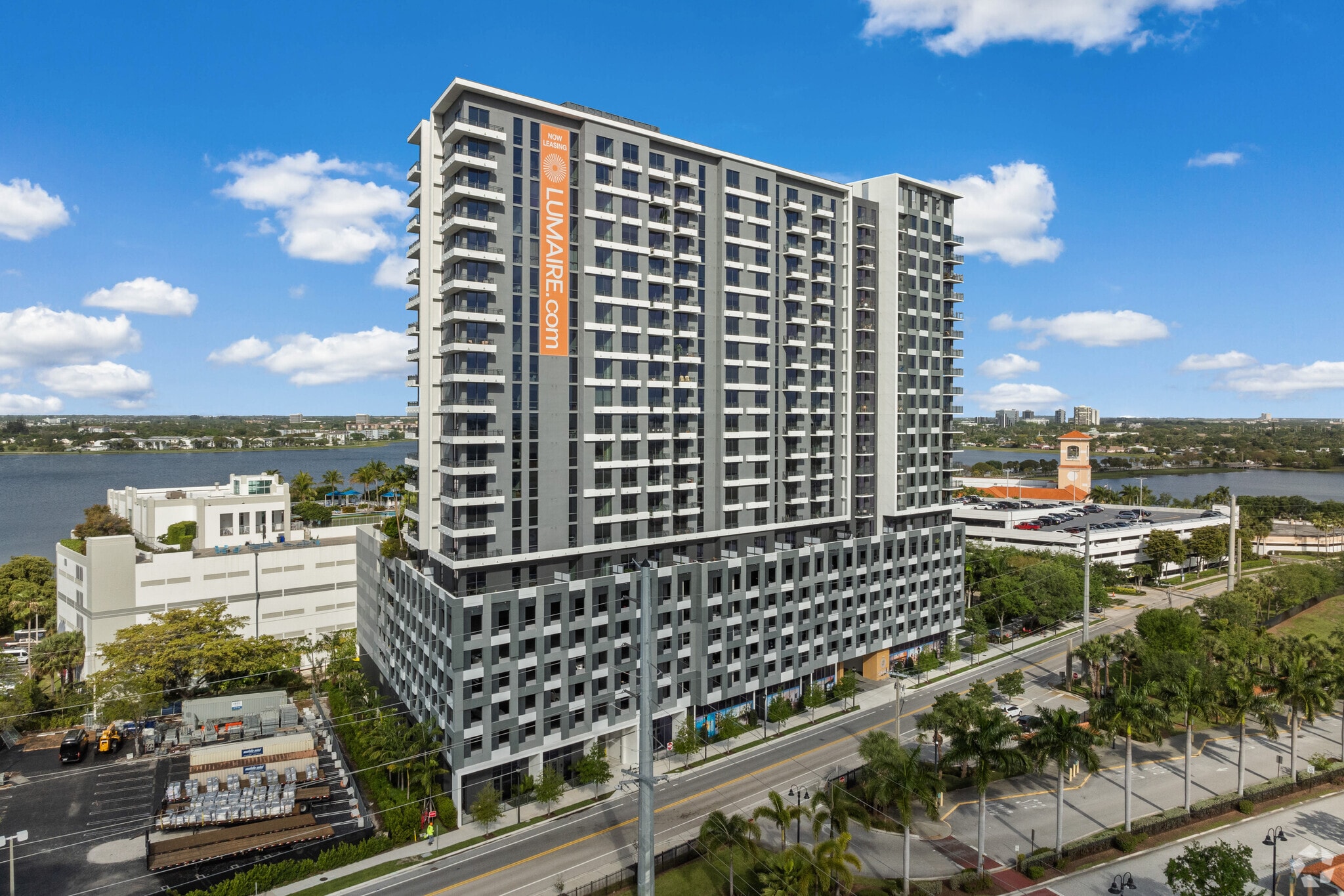 201 Clearwater Dr, West Palm Beach, FL à louer Photo principale– Image 1 sur 18