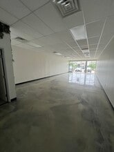 426-428 E Lamar Blvd, Arlington, TX à louer Photo intérieure– Image 1 sur 5