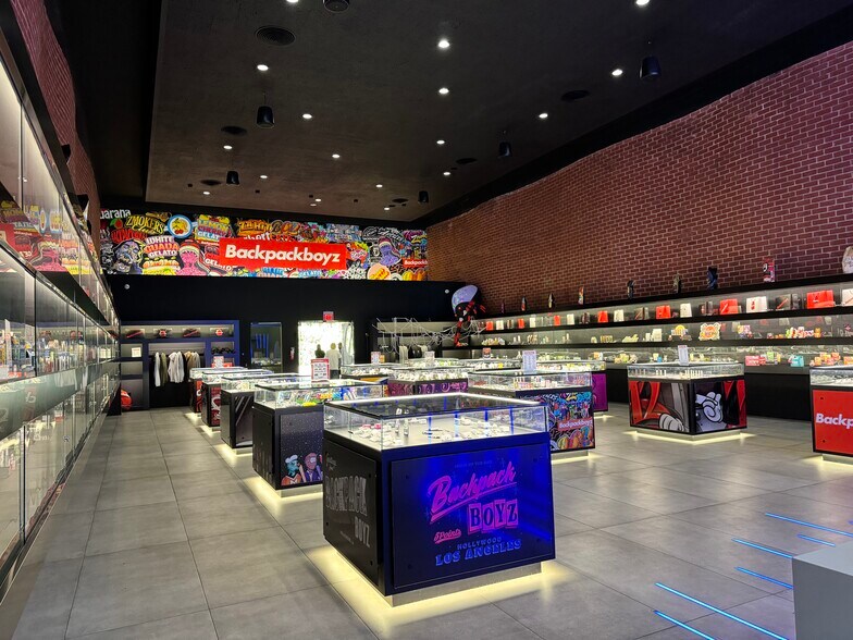 7677 W Sunset Blvd, Los Angeles, CA à louer - Photo intérieure – Image 3 sur 30