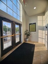 8780 Centreville Rd, Manassas, VA à louer Hall d’entrée– Image 2 sur 3