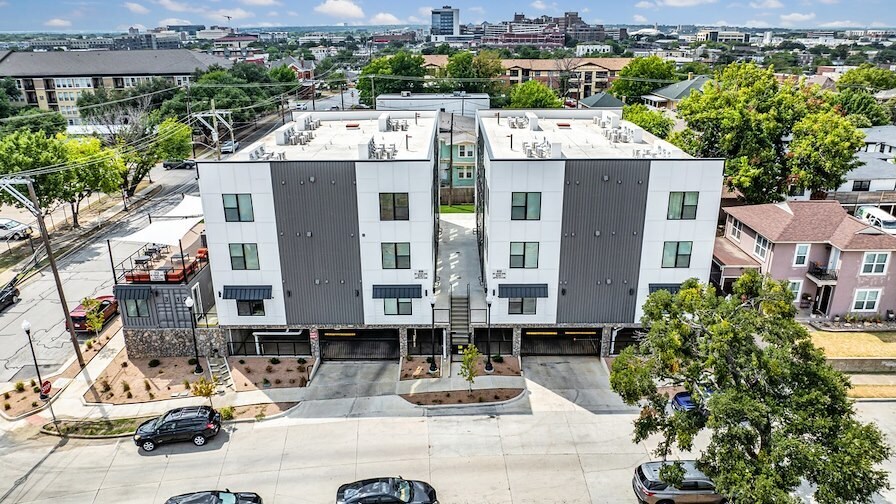 312 W Terrell Ave, Fort Worth, TX à vendre - Photo de l’immeuble – Image 2 sur 22