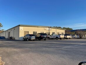 8503 Whitesburg Dr SE, Huntsville, AL à louer Photo de l’immeuble– Image 1 sur 2