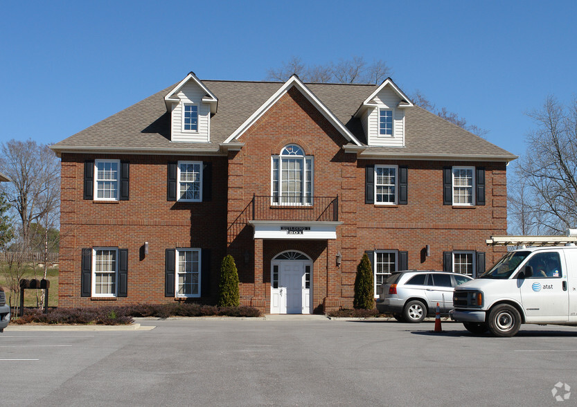 201 Tucker Rd, Helena, AL à louer - Photo de l’immeuble – Image 2 sur 3