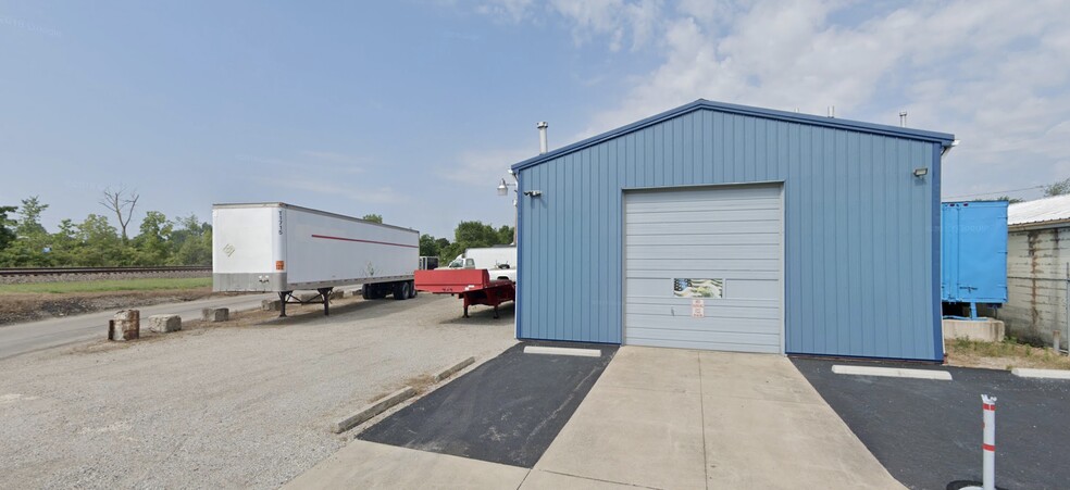 165 Kenwood St, Elyria, OH à vendre - Photo de l’immeuble – Image 3 sur 10