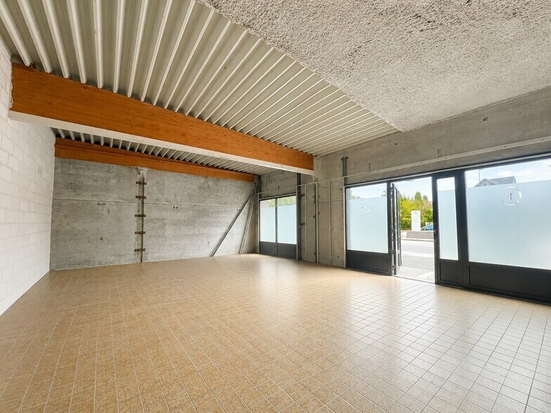 Local commercial dans Harfleur à louer - Photo intérieure – Image 1 sur 3