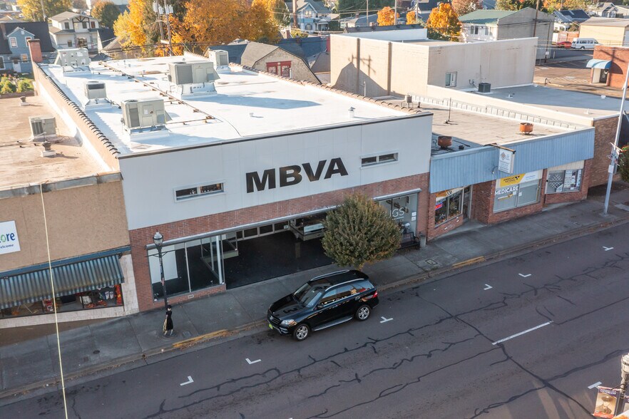 550 S Main St, Lebanon, OR à vendre - Photo principale – Image 1 sur 15